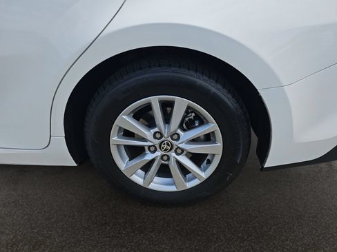 Used 2025 Toyota Camry LE FWD image 44