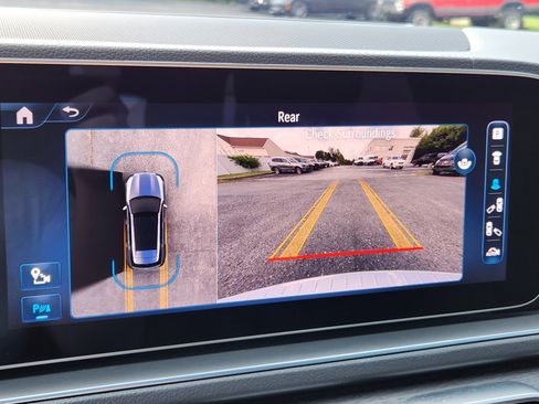 Used 2024 Mercedes-Benz GLE 350 4MATIC image 21