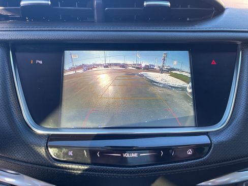 Used 2018 Cadillac XT5 Luxury w/ Driver Awareness Package image 18