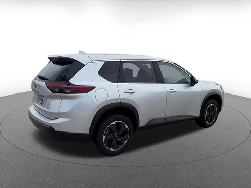 Used 2025 Nissan Rogue SV FWD image 15
