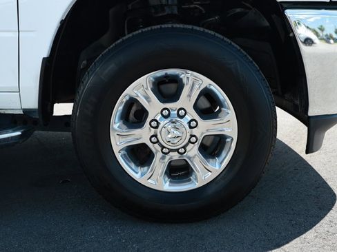 Used 2024 RAM 2500 Big Horn AWD/4WD image 5