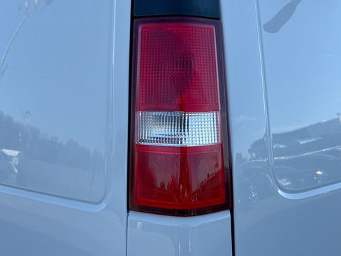 Used 2018 GMC Savana 2500 image 26