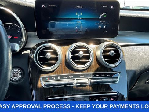 Used 2021 Mercedes-Benz GLC 300 w/ Premium Package image 18