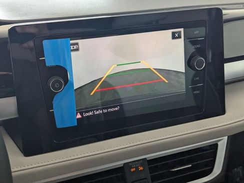 New 2026 Volkswagen Taos SE FWD image 14