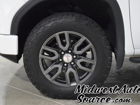 Used 2022 GMC Sierra 1500 AT4 w/ AT4 Premium Package image 7