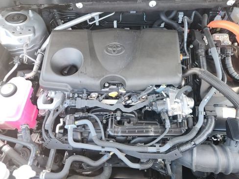 Certified 2024 Toyota RAV4 XSE AWD/4WD image 32