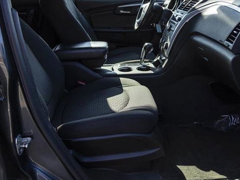Used 2012 Chevrolet Traverse LT image 29