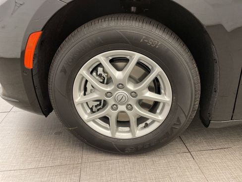 New 2026 Chrysler Pacifica Select image 6