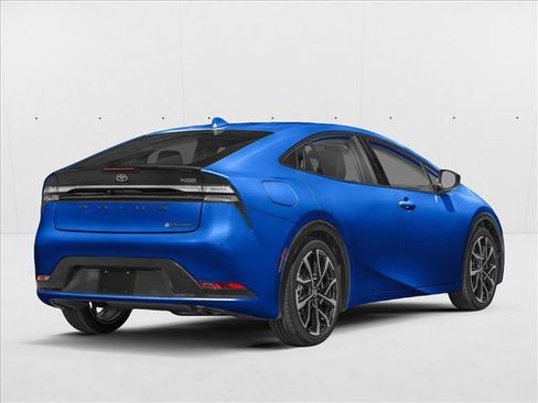 New 2026 Toyota Prius Plug-In Hybrid FWD image 2