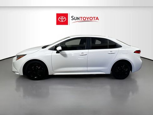 Used 2020 Toyota Corolla LE image 7