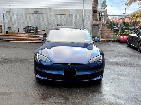 Used 2022 Tesla Model S image 2