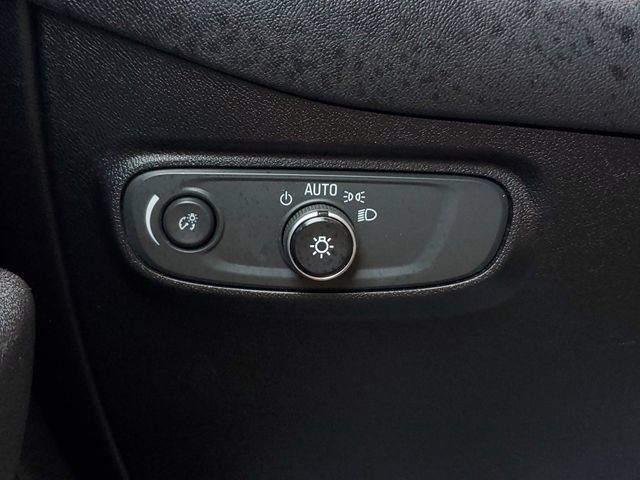 Used 2019 Chevrolet Equinox LT FWD image 34