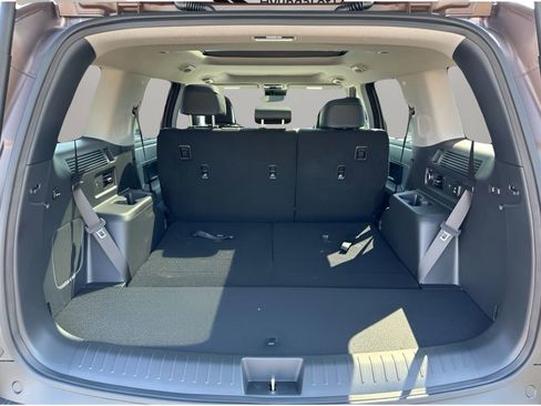 Used 2024 Hyundai Santa Fe Limited image 8