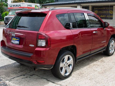Used 2014 Jeep Compass Latitude FWD image 6