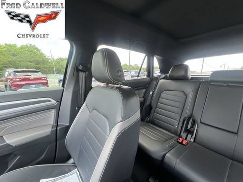 Used 2023 Volkswagen Atlas Cross Sport SEL Premium R-Line AWD/4WD image 12