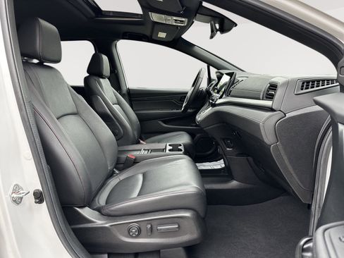 Certified 2024 Honda Odyssey Sport image 25
