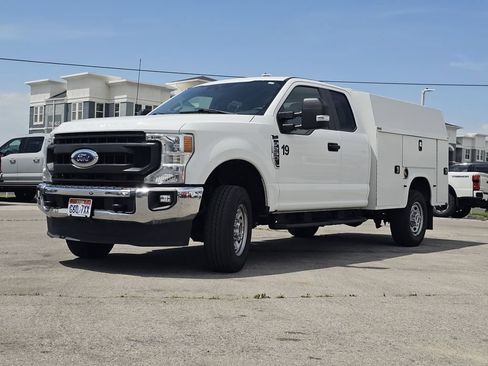 Used 2022 Ford F250 XL w/ Power Equipment Group AWD/4WD image 18