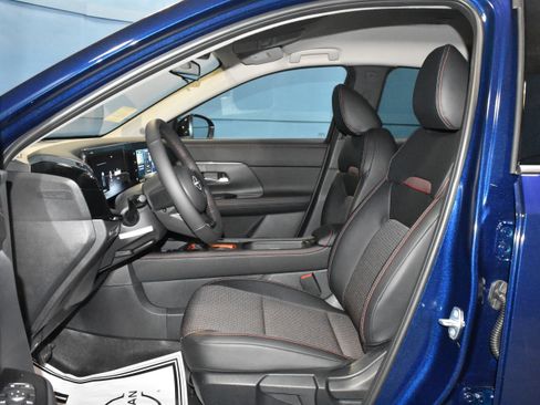 New 2026 Nissan Kicks SR image 5