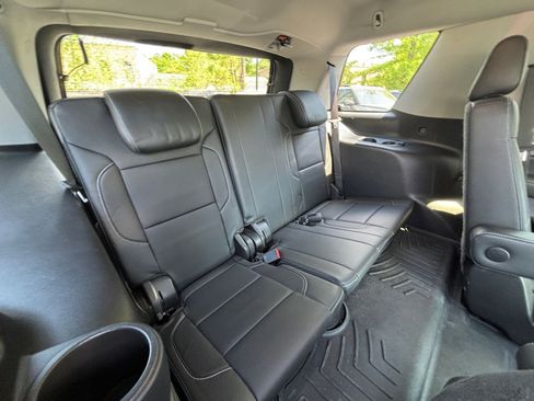 Used 2019 Chevrolet Tahoe Premier AWD/4WD image 18