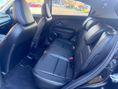 Used 2019 Honda HR-V Touring image 20