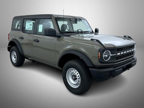 New 2025 Ford Bronco 4-Door image 3