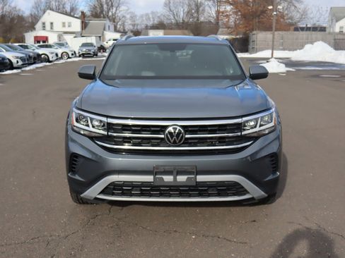 Used 2020 Volkswagen Atlas Cross Sport SE w/ Panoramic Sunroof Package image 2