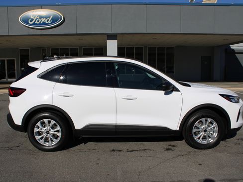 New 2026 Ford Escape Active image 2