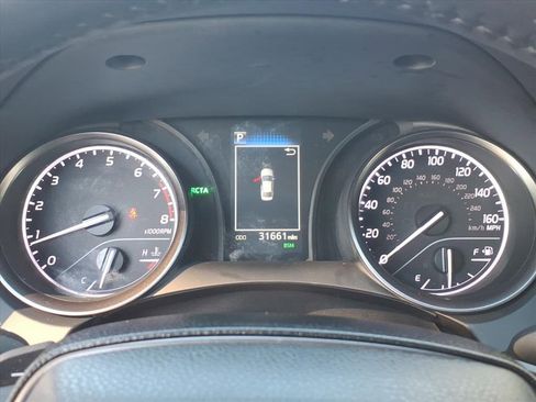 Used 2023 Toyota Camry SE image 14