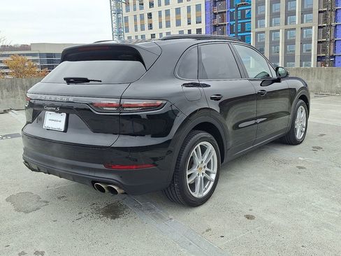 Used 2023 Porsche Cayenne S image 8