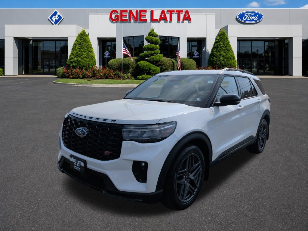 Used 2025 Ford Explorer ST AWD/4WD image 3