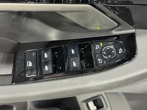 New 2026 BMW i5 eDrive40 w/ M Sport Package image 25