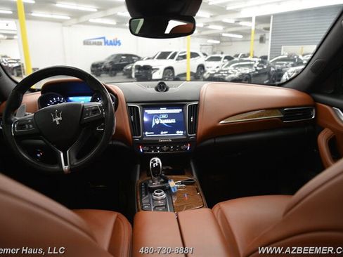 Used 2018 Maserati Levante S GranLusso image 26