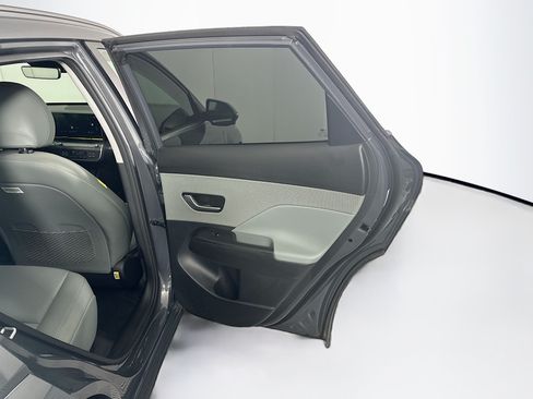 Used 2024 Hyundai Kona Limited FWD image 29
