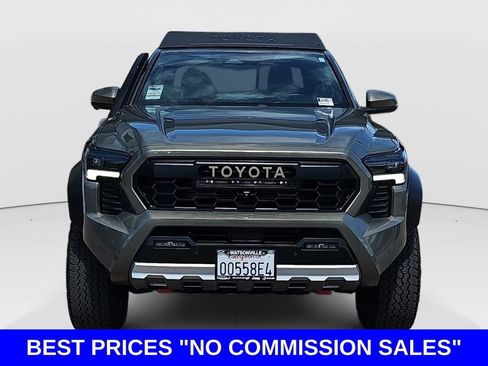 Used 2025 Toyota Tacoma 4x4 Double Cab Hybrid image 8