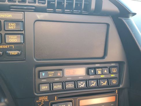 Used 1993 Chevrolet Corvette Convertible RWD image 19