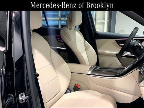 Used 2026 Mercedes-Benz GLC 300 GLC 300 image 8