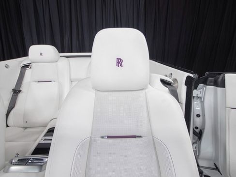 Used 2017 Rolls-Royce Dawn image 4