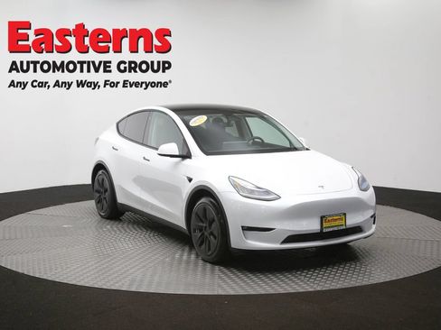 Used 2021 Tesla Model Y Long Range AWD/4WD image 44