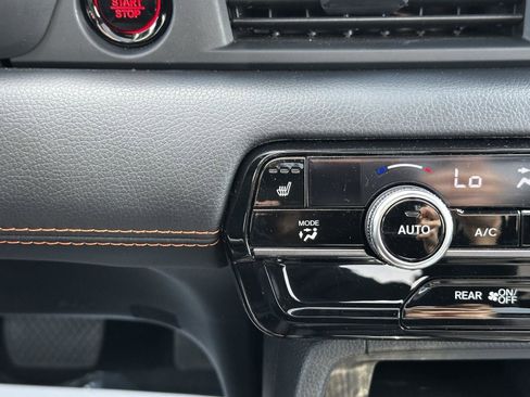 Certified 2025 Honda Pilot TrailSport image 29