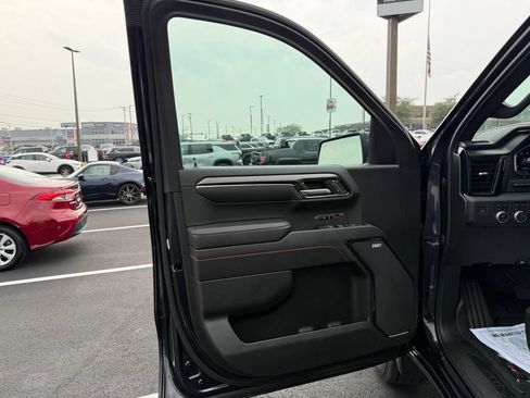 Used 2023 GMC Sierra 1500 AT4 w/ AT4 Premium Package AWD/4WD image 21