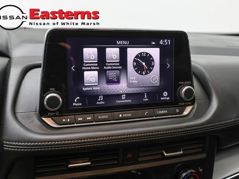Used 2024 Nissan Rogue SV w/ SV Premium Package FWD image 18