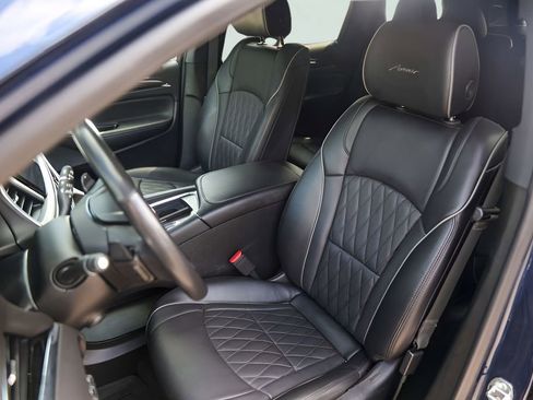 Used 2023 Buick Enclave Avenir w/ Avenir Technology Package image 10