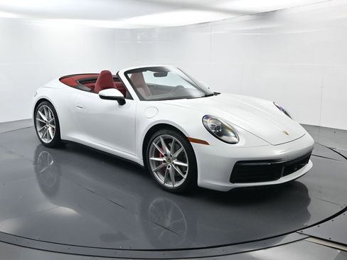 Used 2020 Porsche 911 Carrera S image 17
