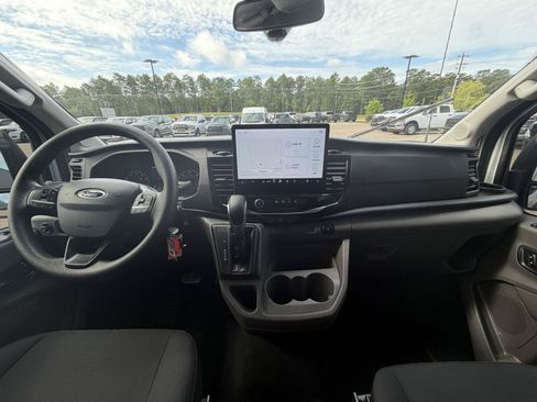 Used 2023 Ford Transit 350 XLT RWD image 7
