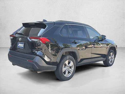Used 2025 Toyota RAV4 XLE AWD/4WD image 3