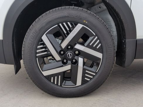 New 2026 Nissan Kicks SV image 9