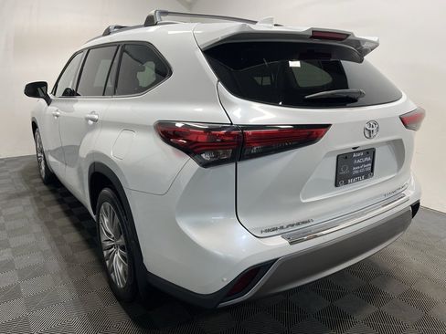 Used 2022 Toyota Highlander Platinum image 23