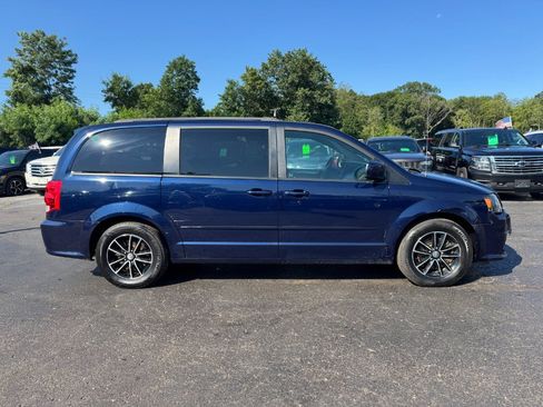 Used 2016 Dodge Grand Caravan R/T w/ Driver Convenience Group FWD image 6