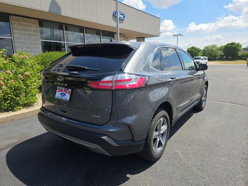 Used 2024 Ford Edge SEL w/ Convenience Package AWD/4WD image 2