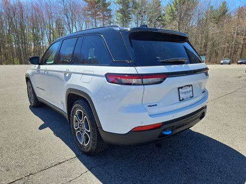 Used 2022 Jeep Grand Cherokee Trailhawk AWD/4WD image 7